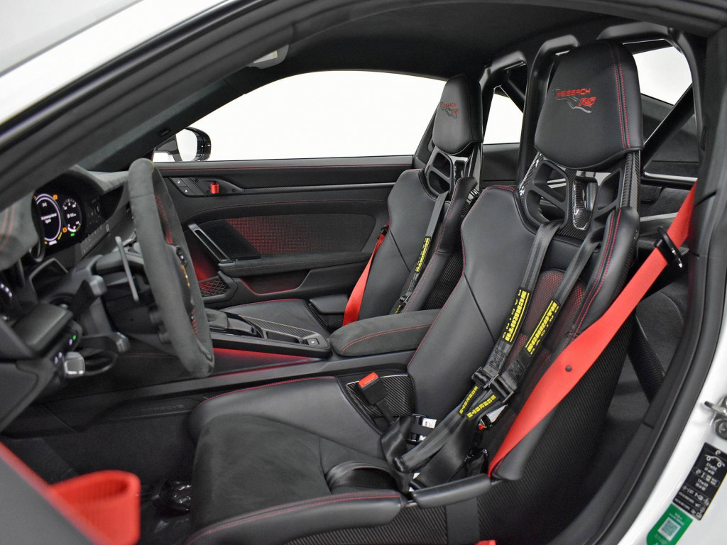 Imagem do veículo PORSCHE 911 GT3 RS 2024