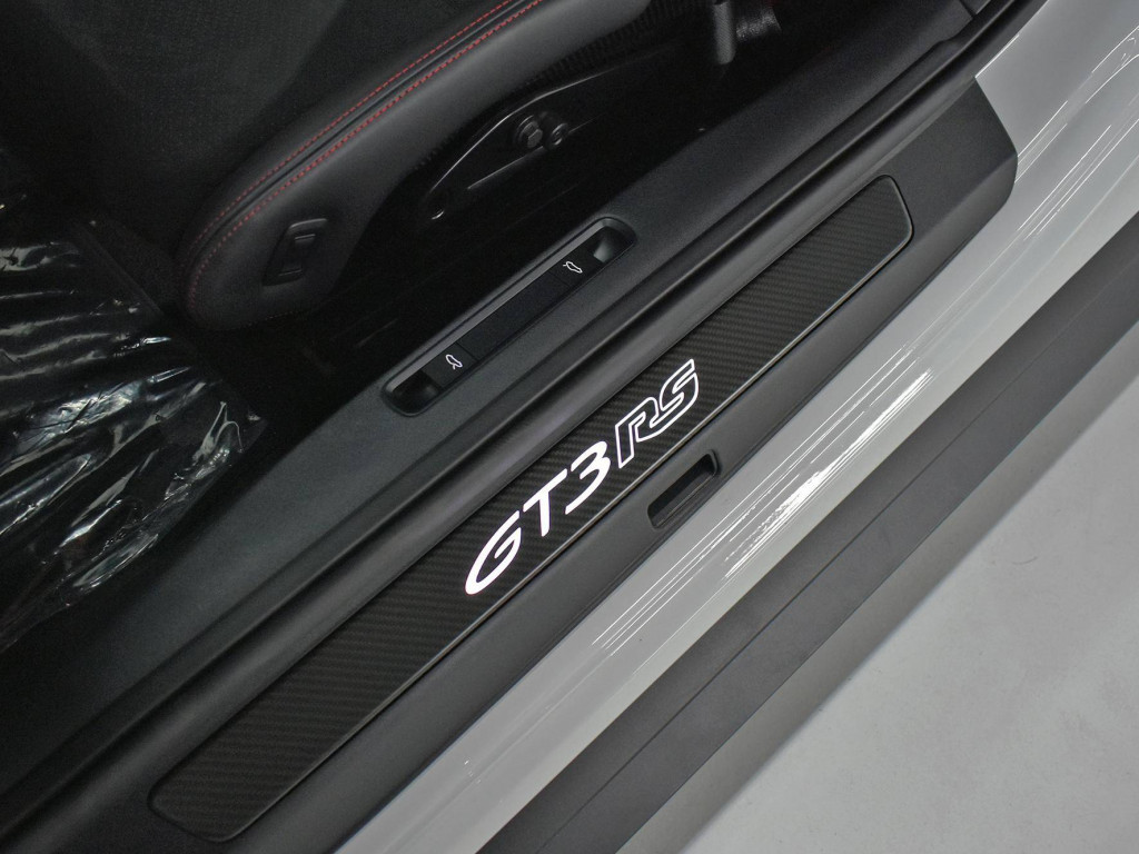 Imagem do veículo PORSCHE 911 GT3 RS 2024