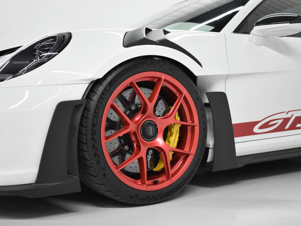 Imagem do veículo PORSCHE 911 GT3 RS 2024