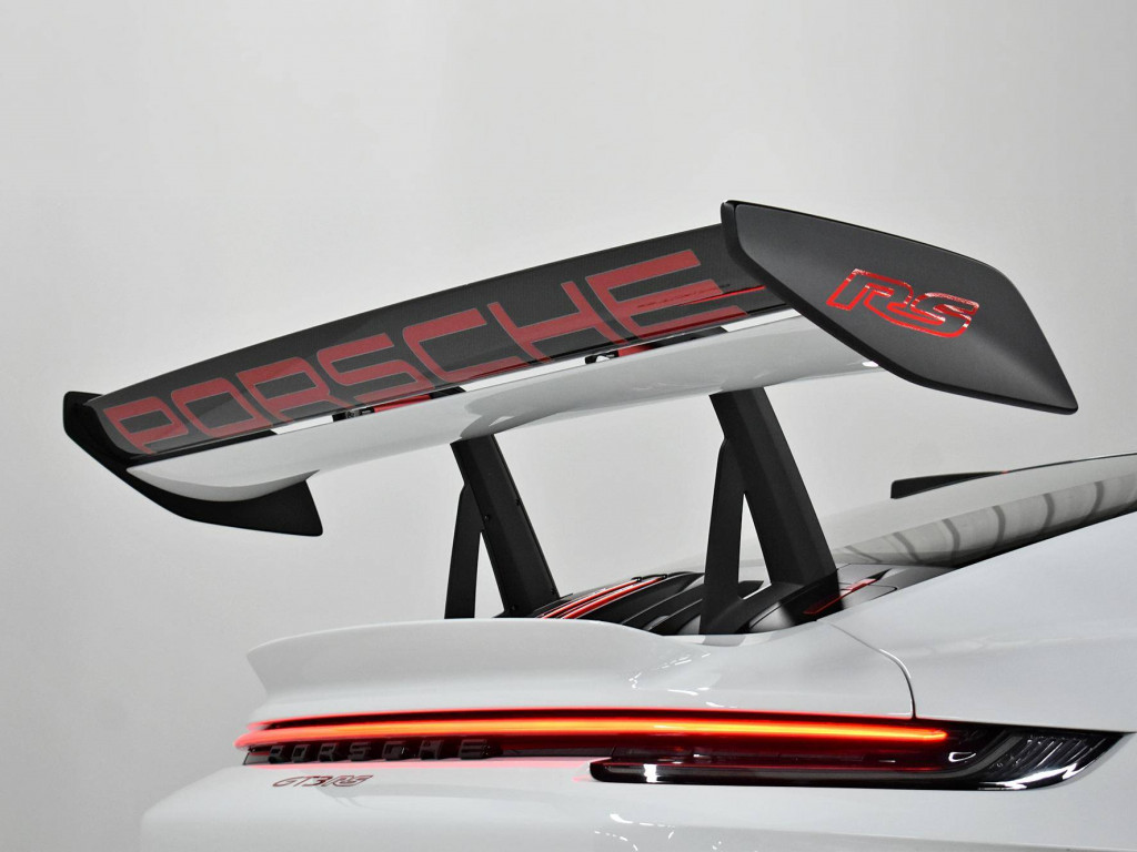 Imagem do veículo PORSCHE 911 GT3 RS 2024