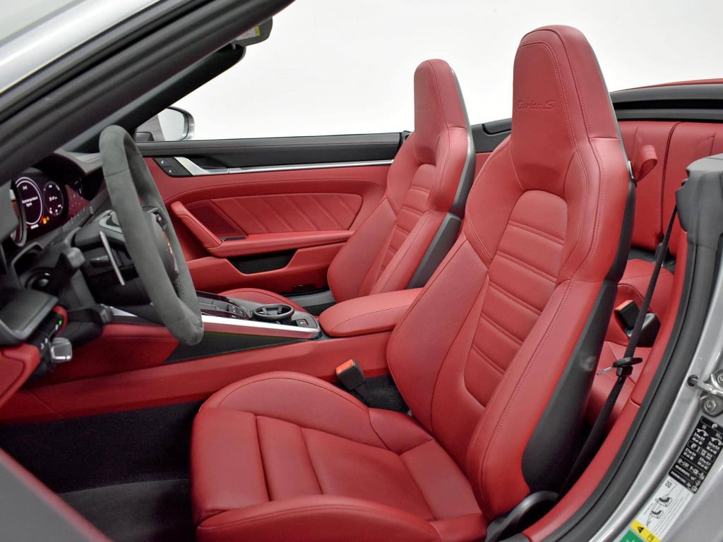 Imagem do veículo PORSCHE 911 Turbo S Cabriolet 3.6/3.8(991/992) 2023