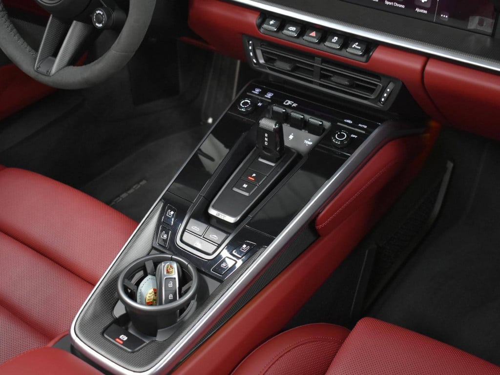 Imagem do veículo PORSCHE 911 Turbo S Cabriolet 3.6/3.8(991/992) 2023