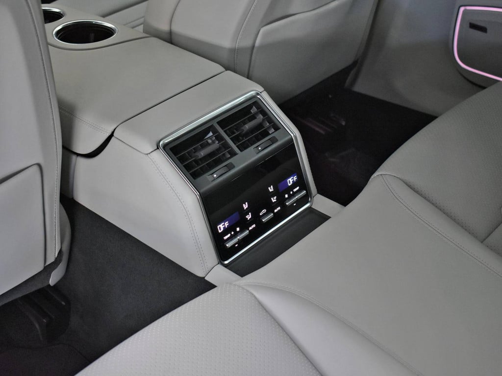 Imagem do veículo PORSCHE PANAMERA 4 E-HYBRID SPORT TURISMO 2023