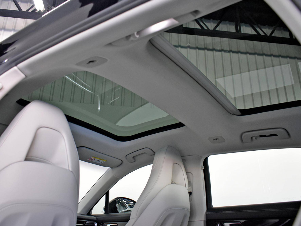 Imagem do veículo PORSCHE PANAMERA 4 E-HYBRID SPORT TURISMO 2023