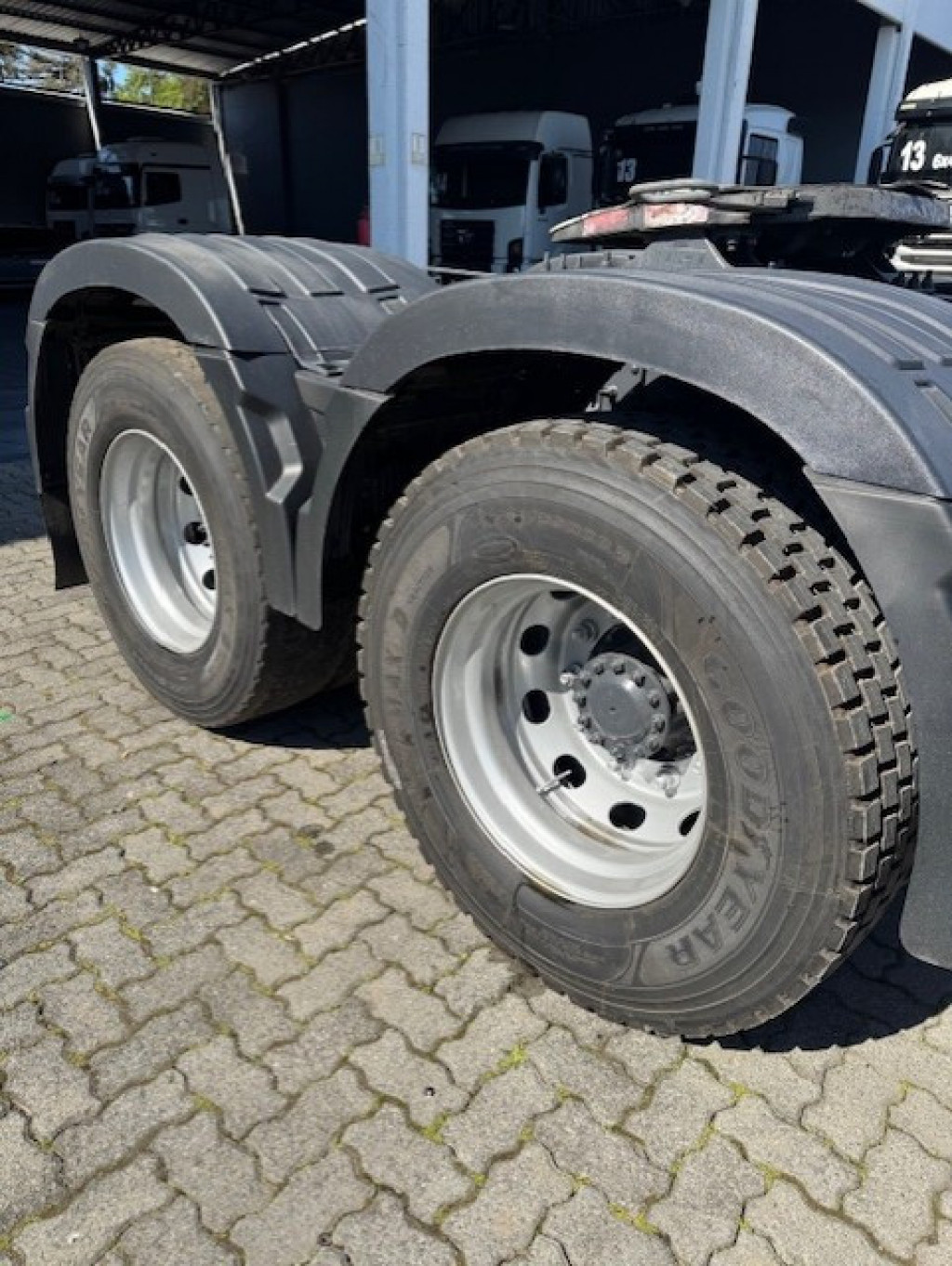 Imagem do veículo VOLVO FH 440 6x2