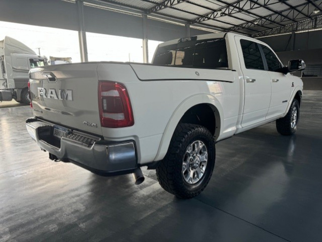 Imagem do veículo RAM 2500 LARAMIE 6.7 TURBO DIESEL  CD 4X4 AUTOMÁTICO