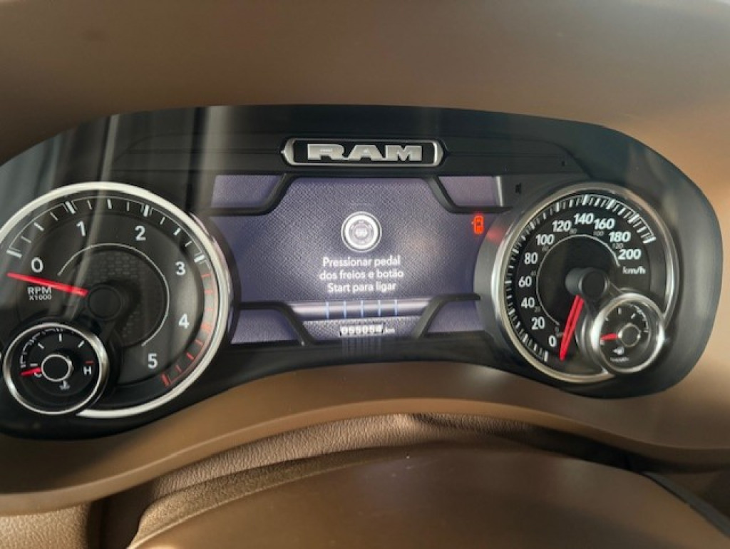Imagem do veículo RAM 2500 LARAMIE 6.7 TURBO DIESEL  CD 4X4 AUTOMÁTICO