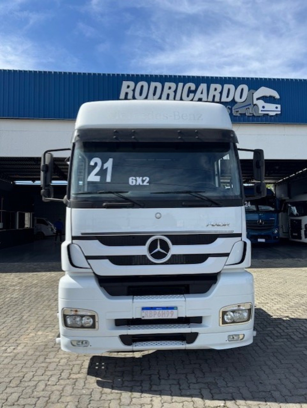 Imagem do veículo MERCEDES-BENZ Axor 2544 S 6x2 2P (E5)