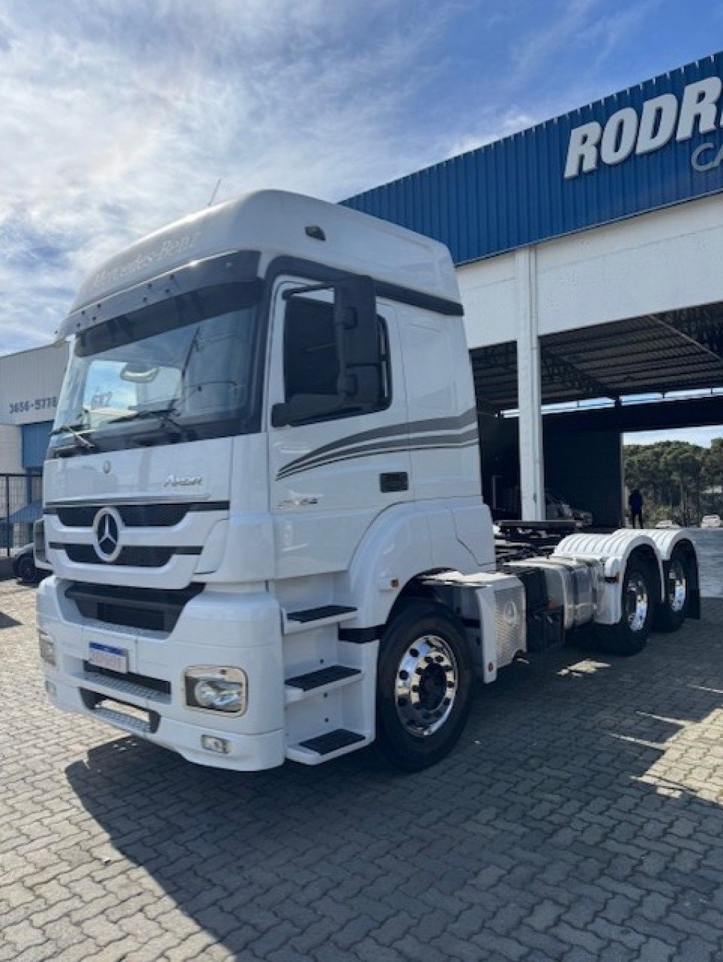 Imagem do veículo MERCEDES-BENZ Axor 2544 S 6x2 2P (E5)
