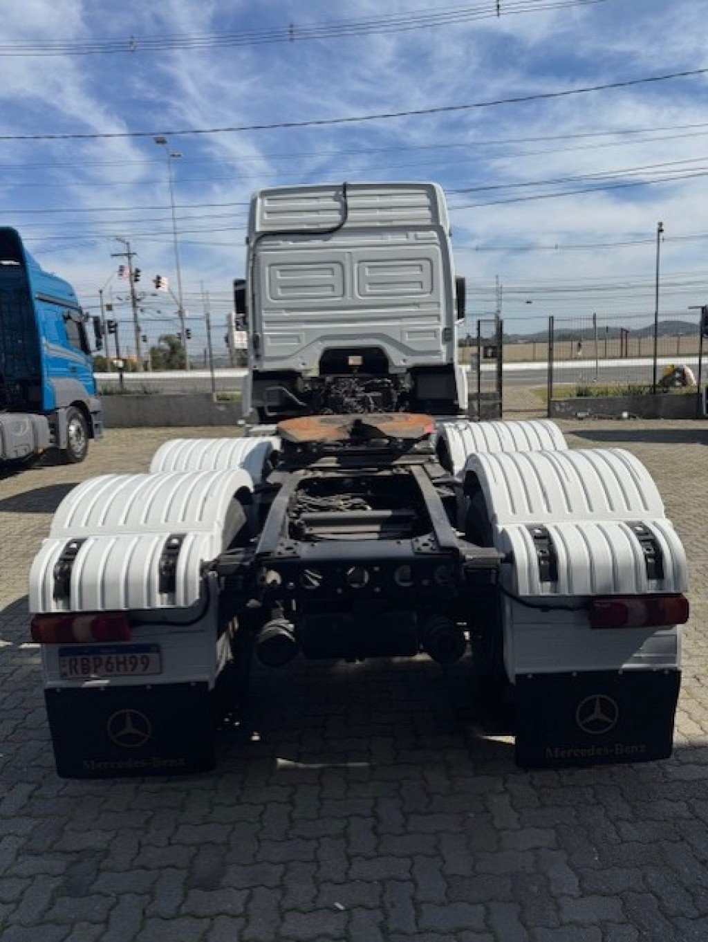 Imagem do veículo MERCEDES-BENZ Axor 2544 S 6x2 2P (E5)