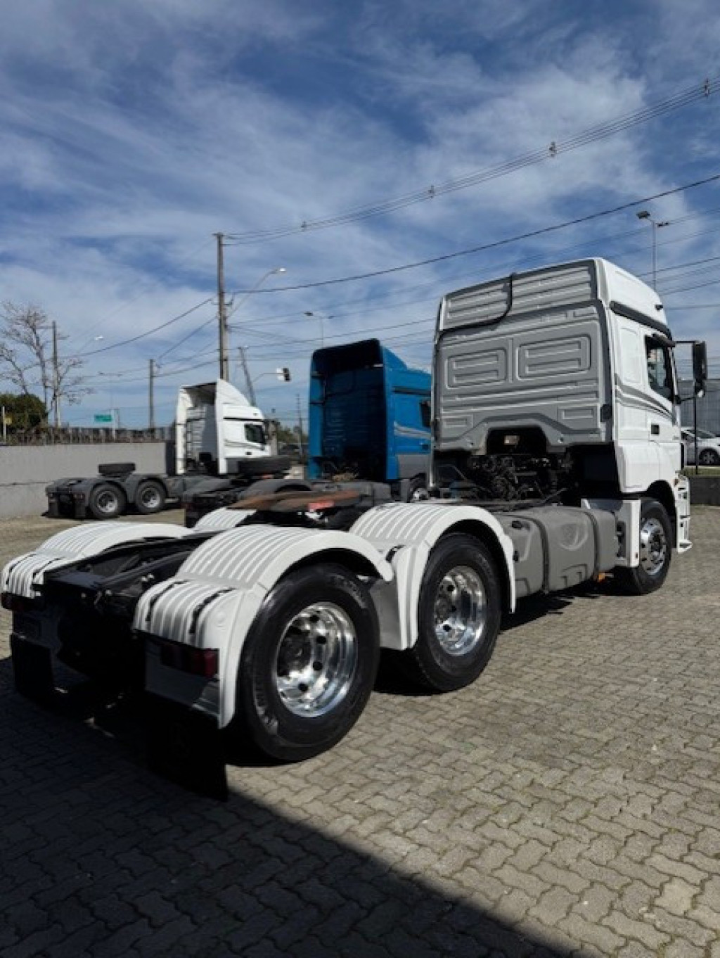 Imagem do veículo MERCEDES-BENZ Axor 2544 S 6x2 2P (E5)