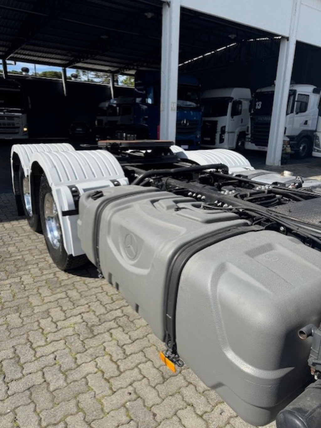 Imagem do veículo MERCEDES-BENZ Axor 2544 S 6x2 2P (E5)
