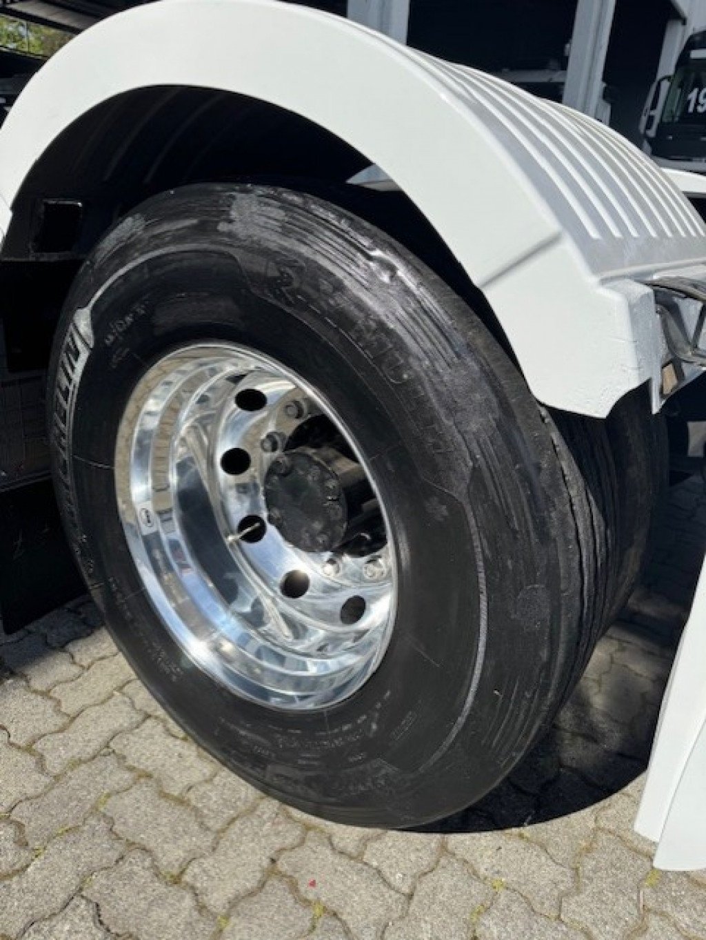 Imagem do veículo MERCEDES-BENZ Axor 2544 S 6x2 2P (E5)