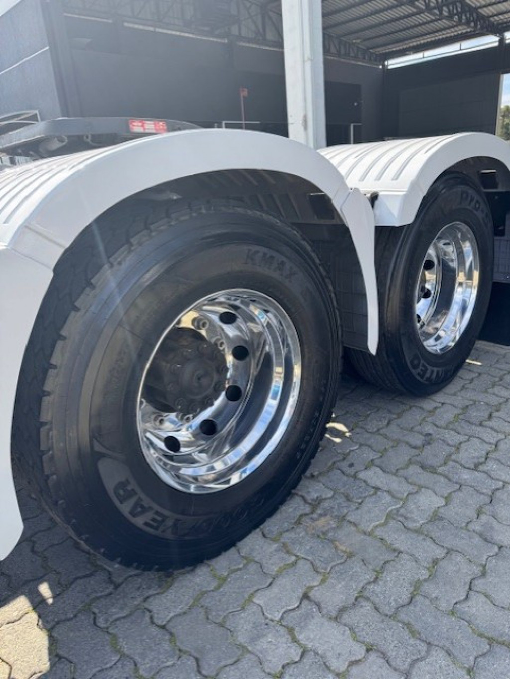 Imagem do veículo MERCEDES-BENZ Axor 2544 S 6x2 2P (E5)