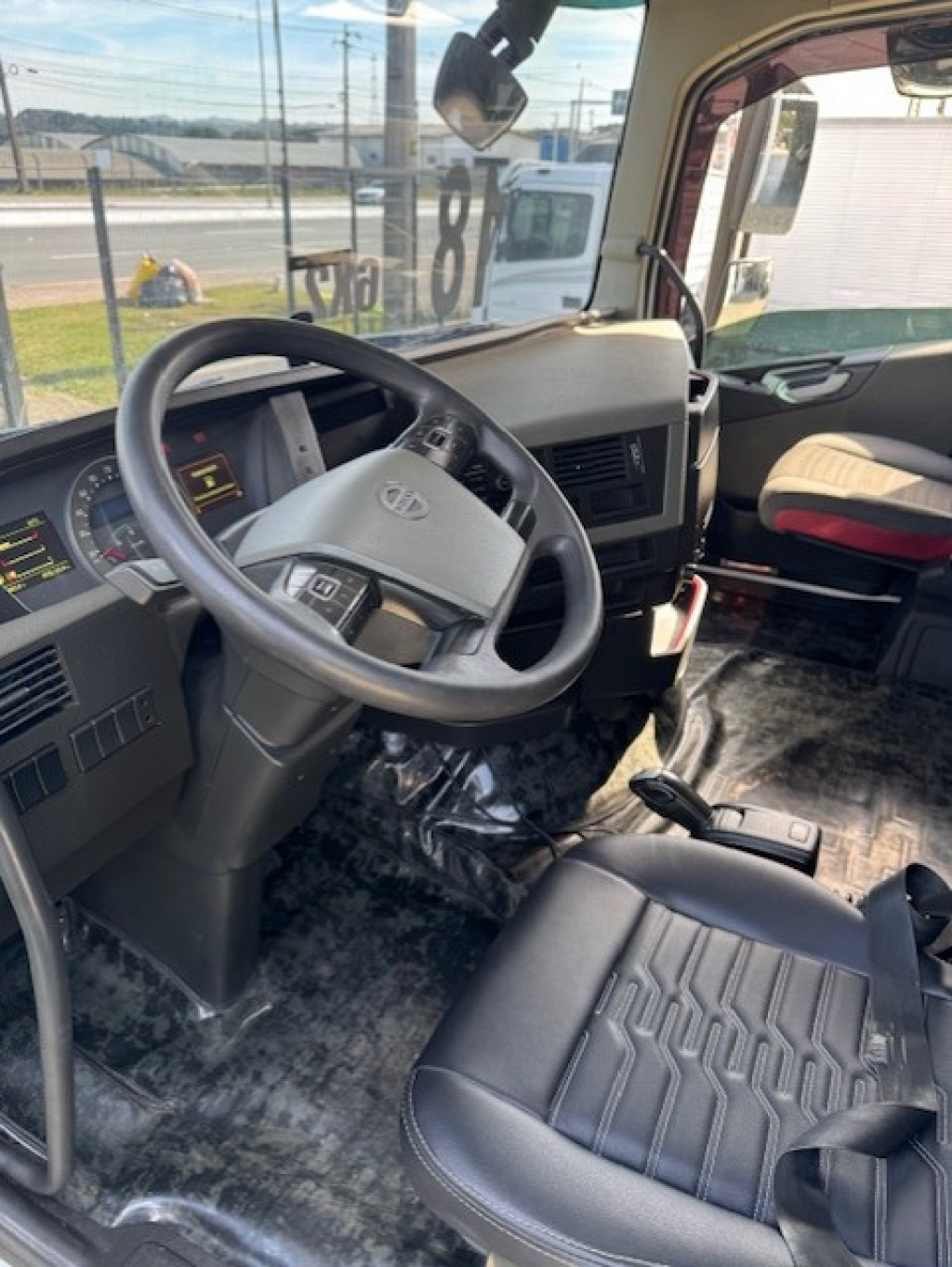 Imagem do veículo VOLVO FH 460 6x2