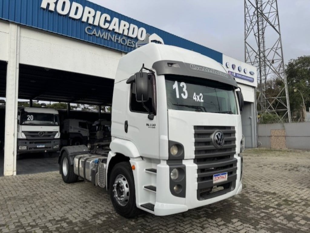 Imagem do veículo VOLKSWAGEN 19-330 E Constellation 2P (E5)