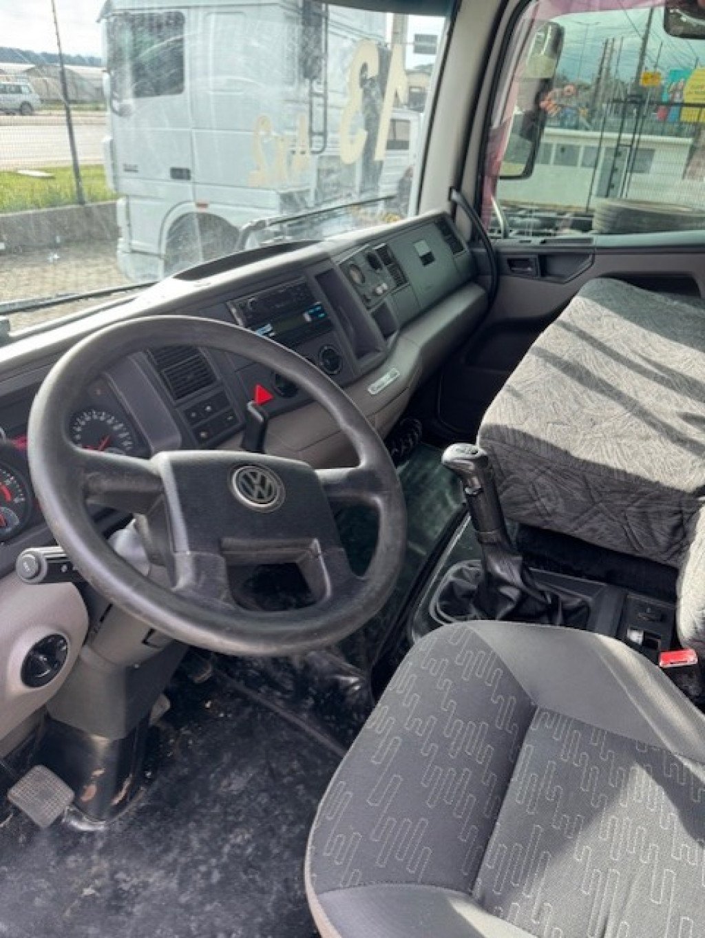 Imagem do veículo VOLKSWAGEN 19-330 E Constellation 2P (E5)