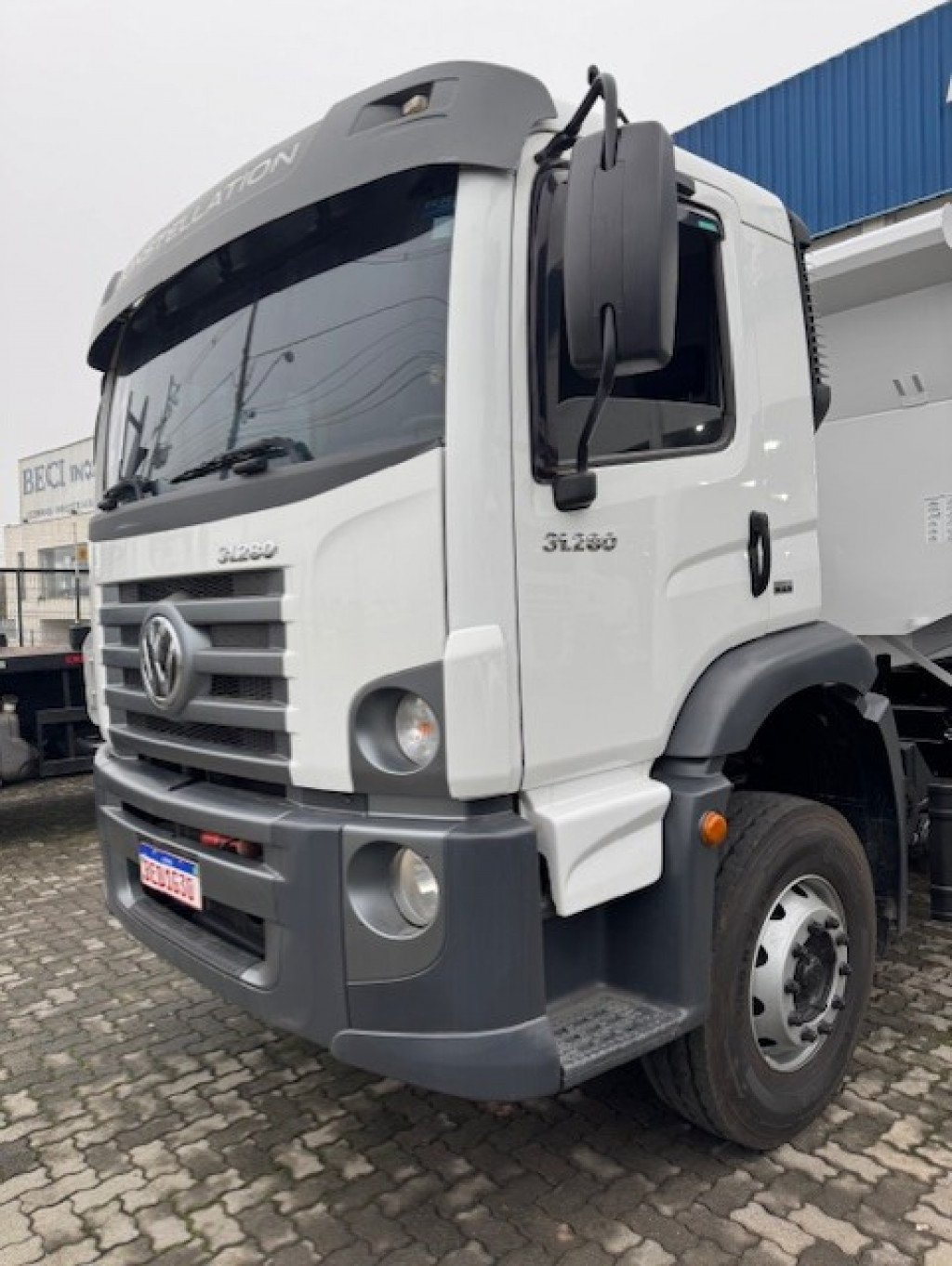 Imagem do veículo VOLKSWAGEN 31-280 E Constel. 6x4 2P (E5)