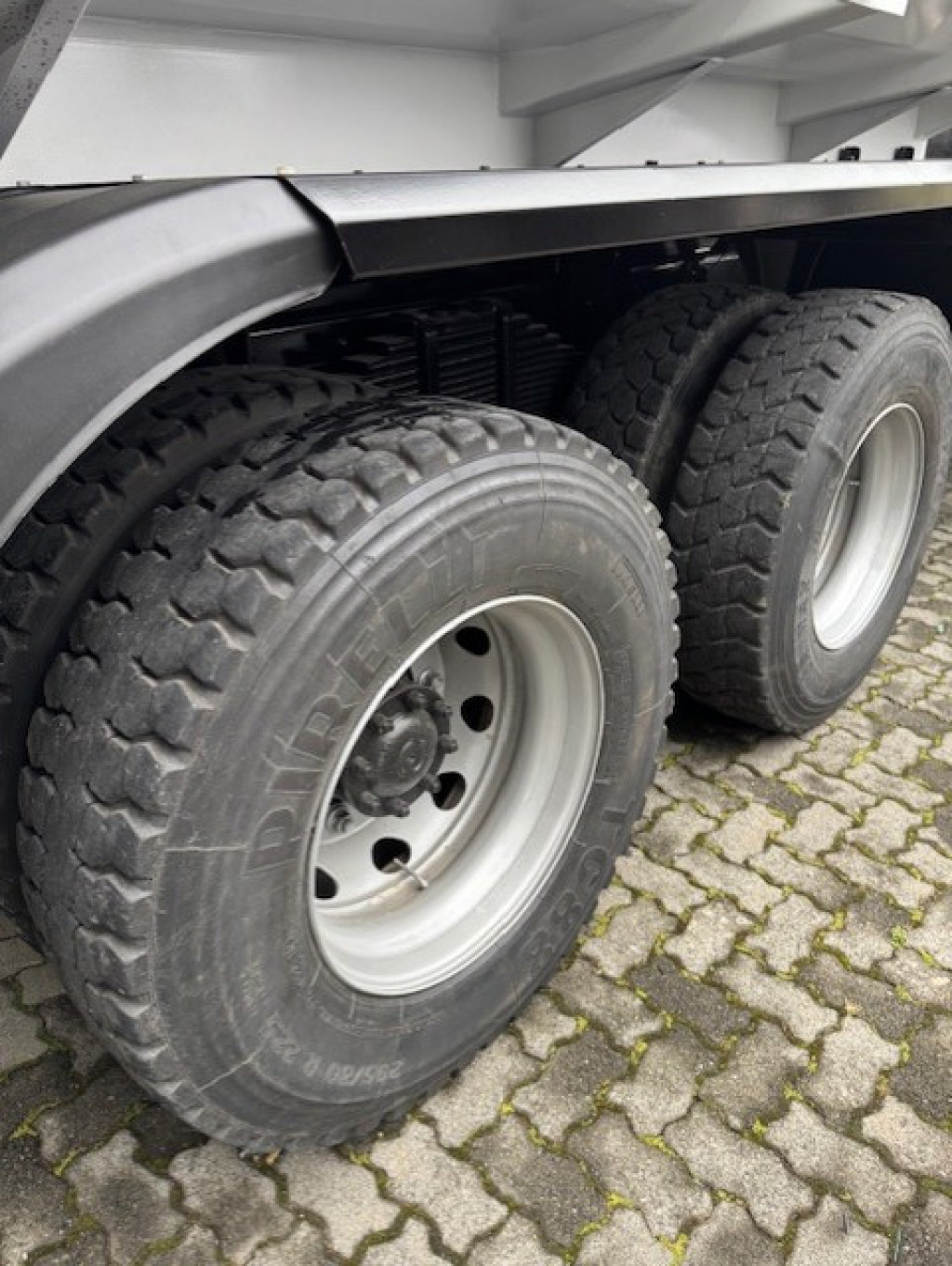 Imagem do veículo VOLKSWAGEN 31-280 E Constel. 6x4 2P (E5)