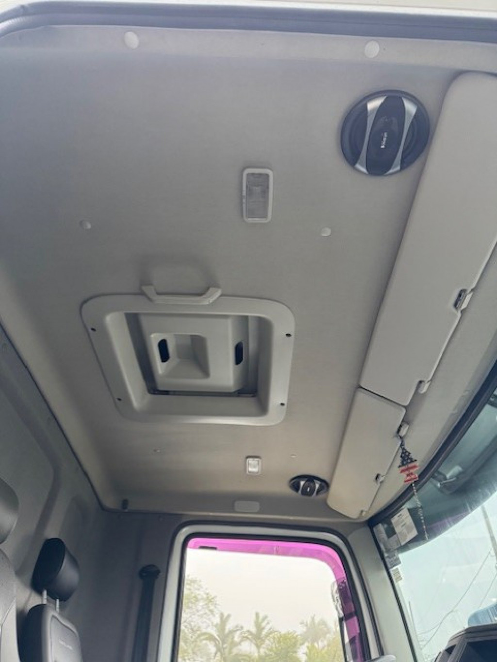 Imagem do veículo VOLKSWAGEN 31-280 E Constel. 6x4 2P (E5)