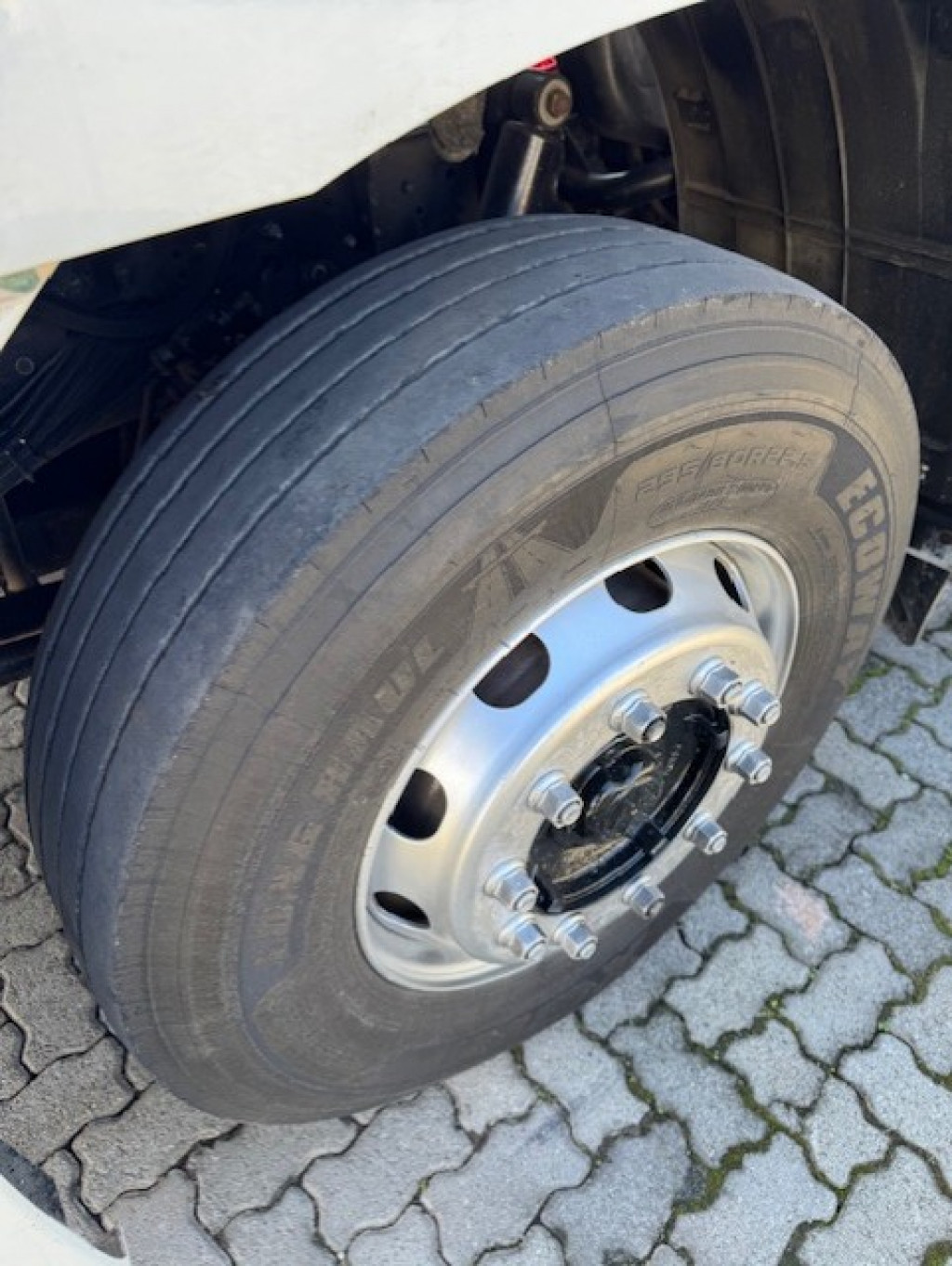 Imagem do veículo VOLKSWAGEN 25-420 Constellation 6x2 2P (E5)