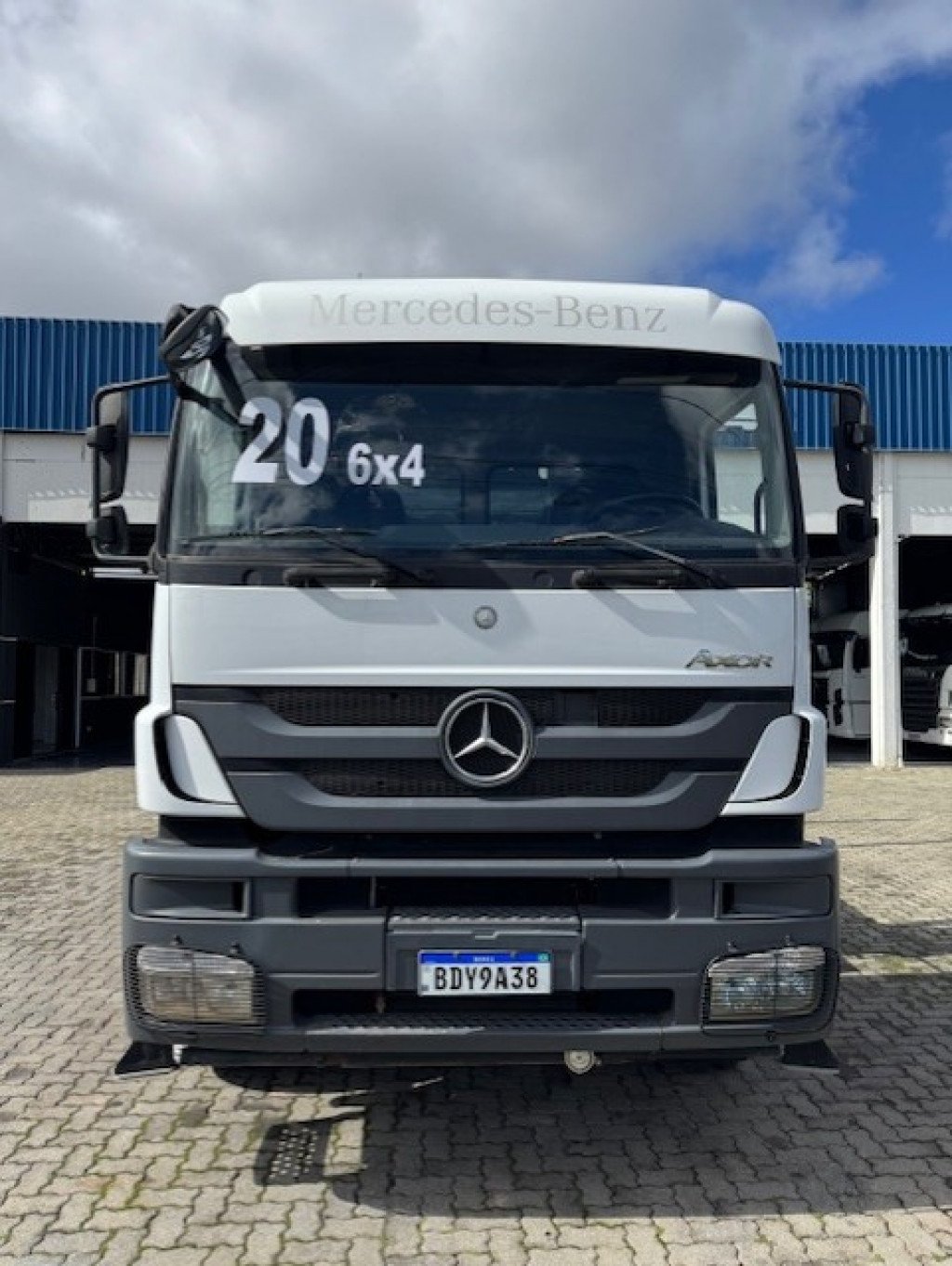 Imagem do veículo MERCEDES-BENZ Axor 3344 K 6x4 2P (E5)