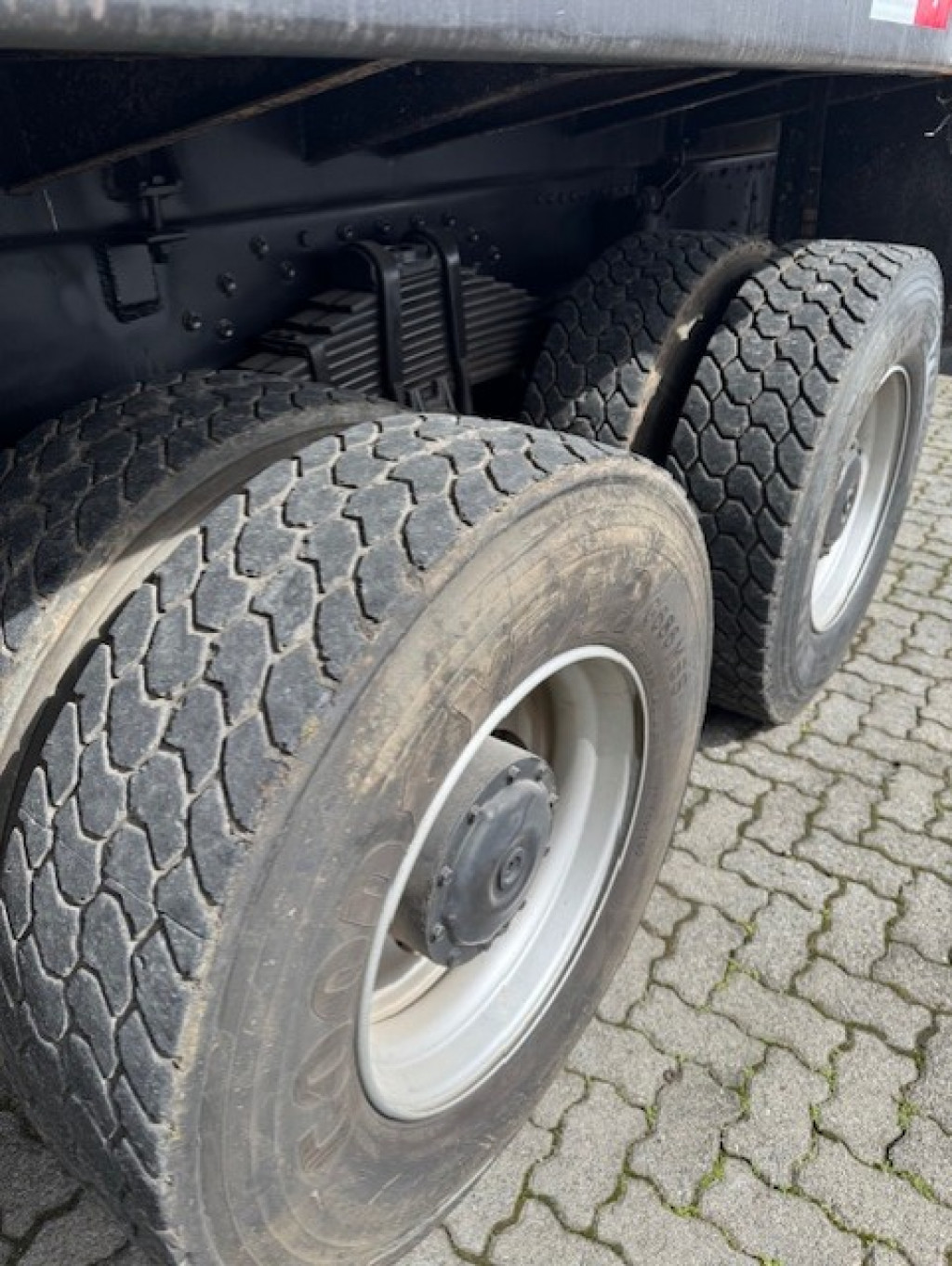 Imagem do veículo MERCEDES-BENZ Axor 3344 K 6x4 2P (E5)