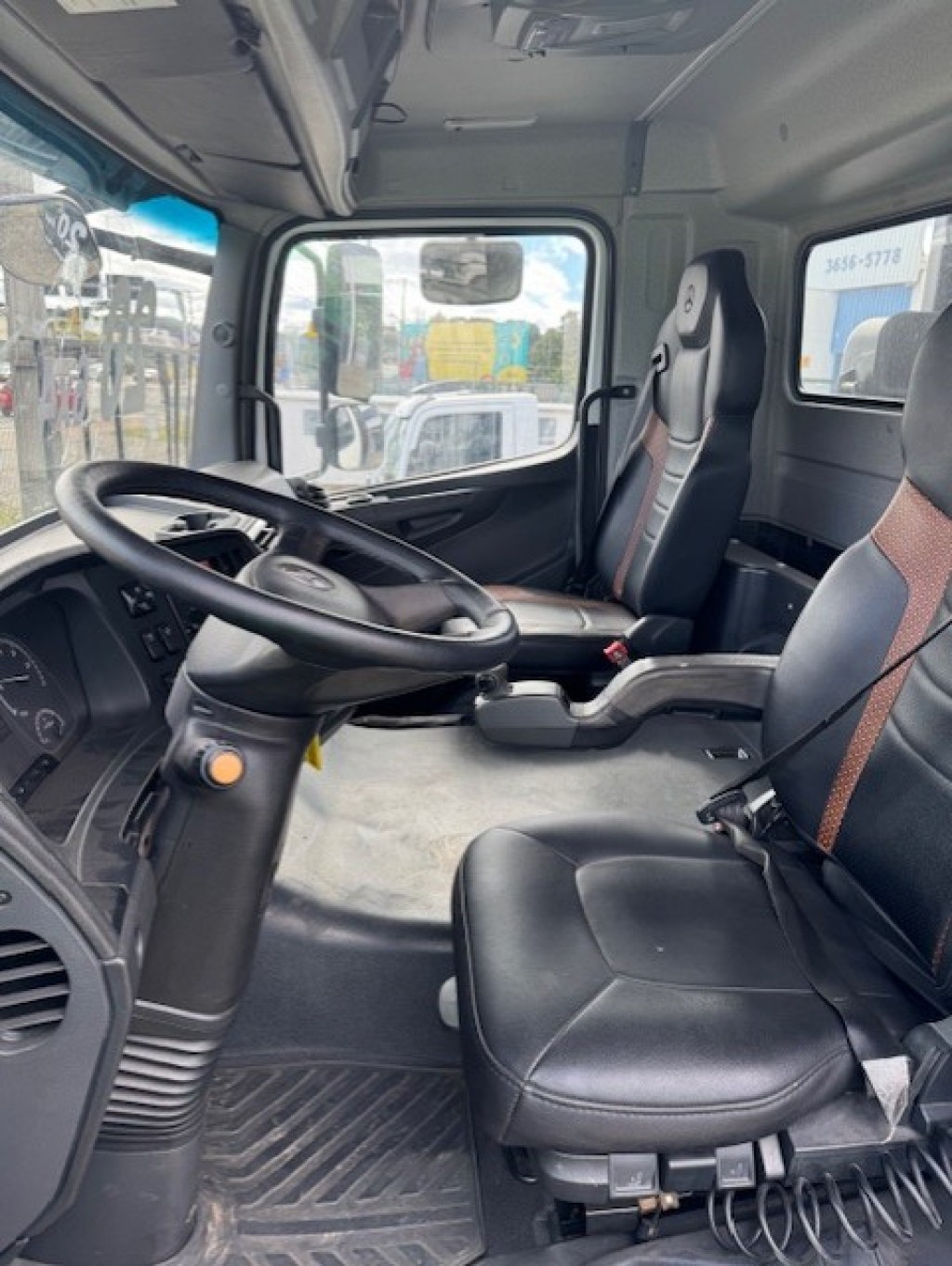 Imagem do veículo MERCEDES-BENZ Axor 3344 K 6x4 2P (E5)