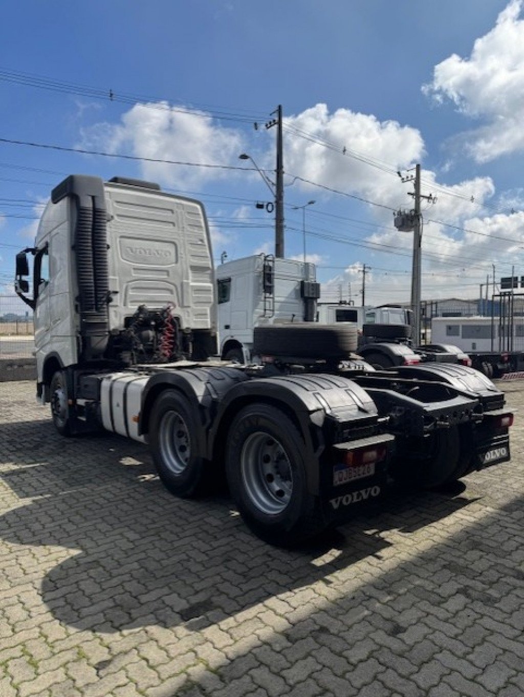 Imagem do veículo VOLVO FH 500 6x4 T (E5)