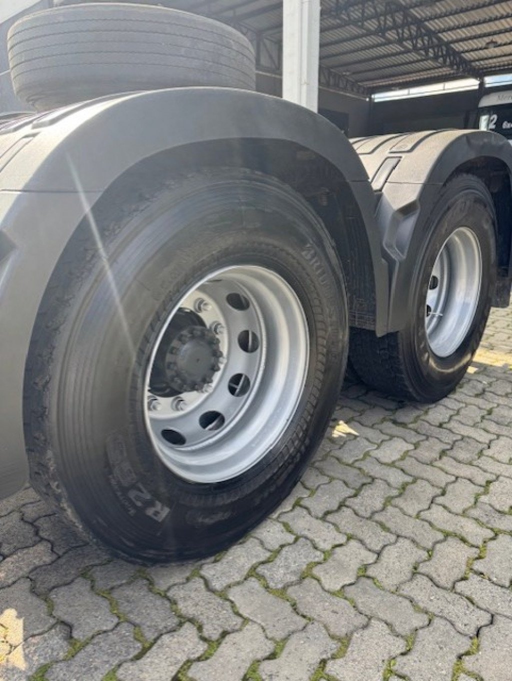 Imagem do veículo VOLVO FH 500 6x4 T (E5)