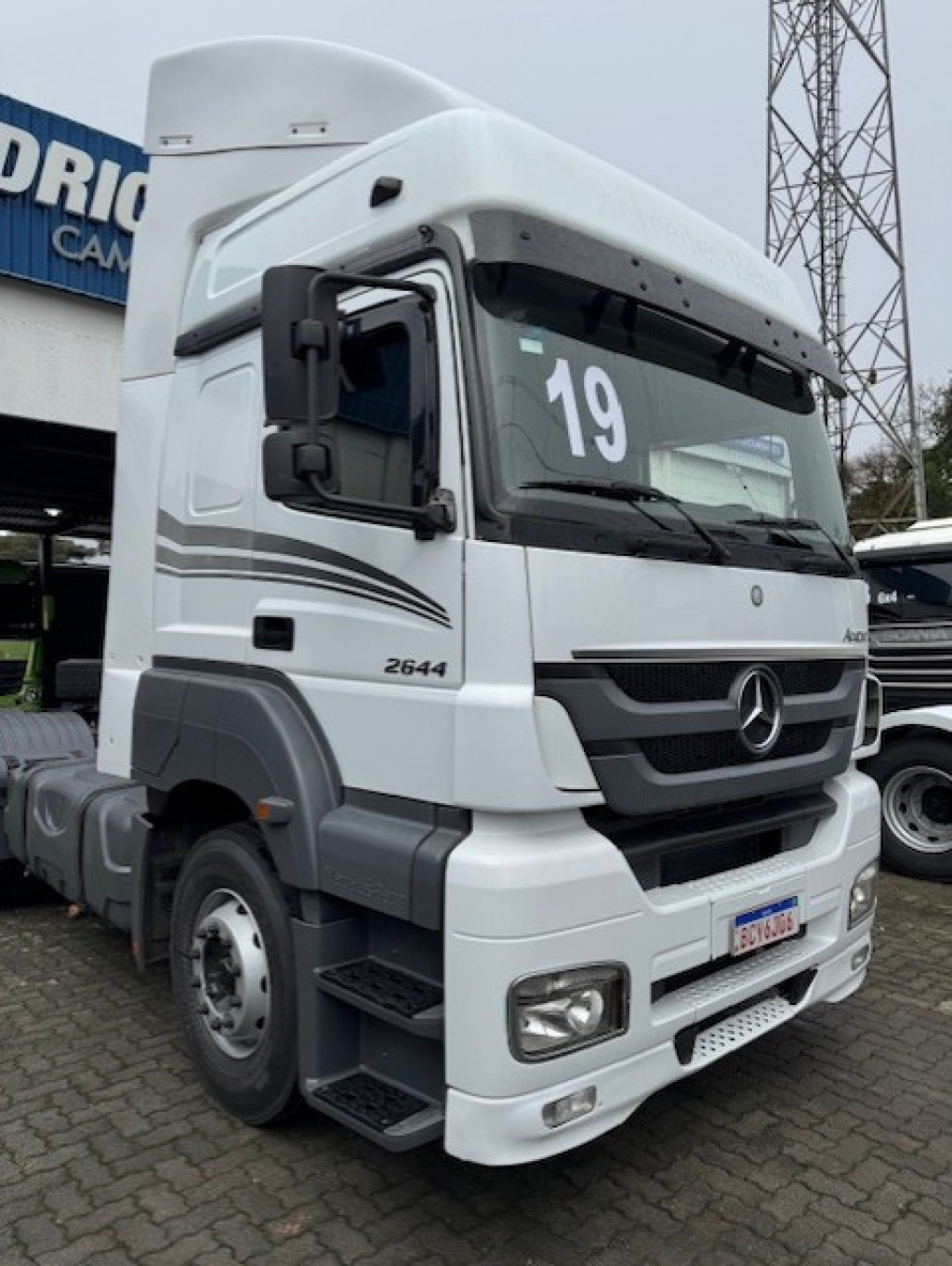 Imagem do veículo MERCEDES-BENZ Axor 2644 S 6x4 2P