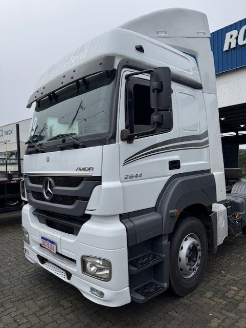 Imagem do veículo MERCEDES-BENZ Axor 2644 S 6x4 2P