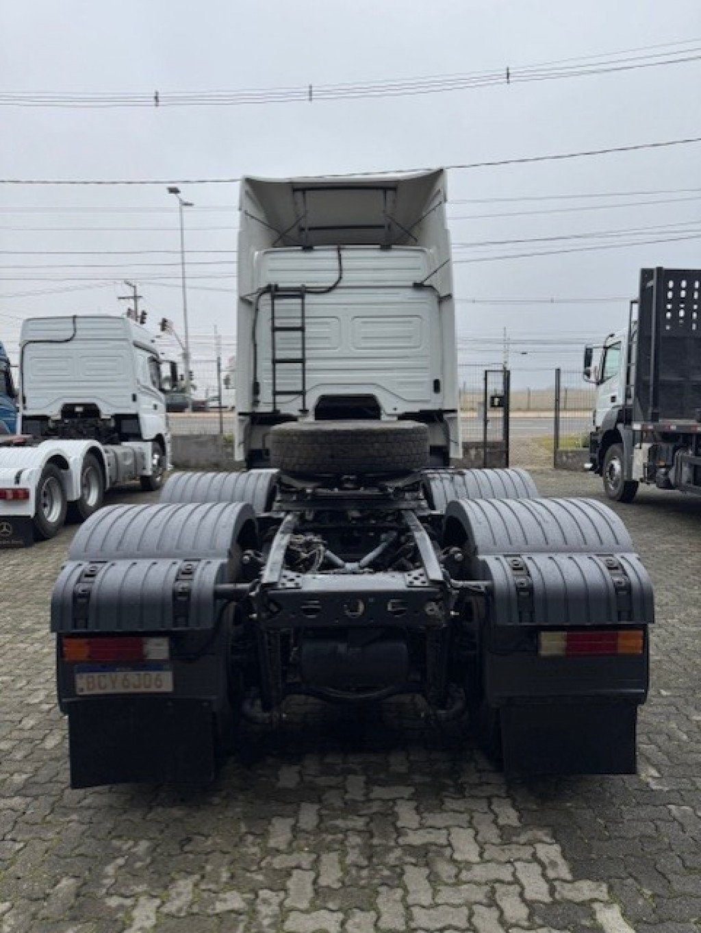 Imagem do veículo MERCEDES-BENZ Axor 2644 S 6x4 2P