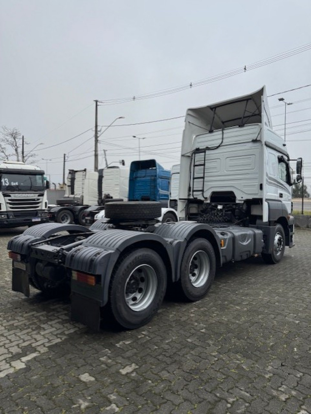 Imagem do veículo MERCEDES-BENZ Axor 2644 S 6x4 2P