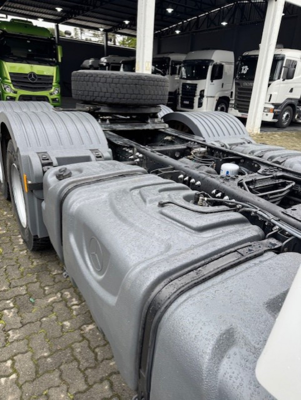 Imagem do veículo MERCEDES-BENZ Axor 2644 S 6x4 2P
