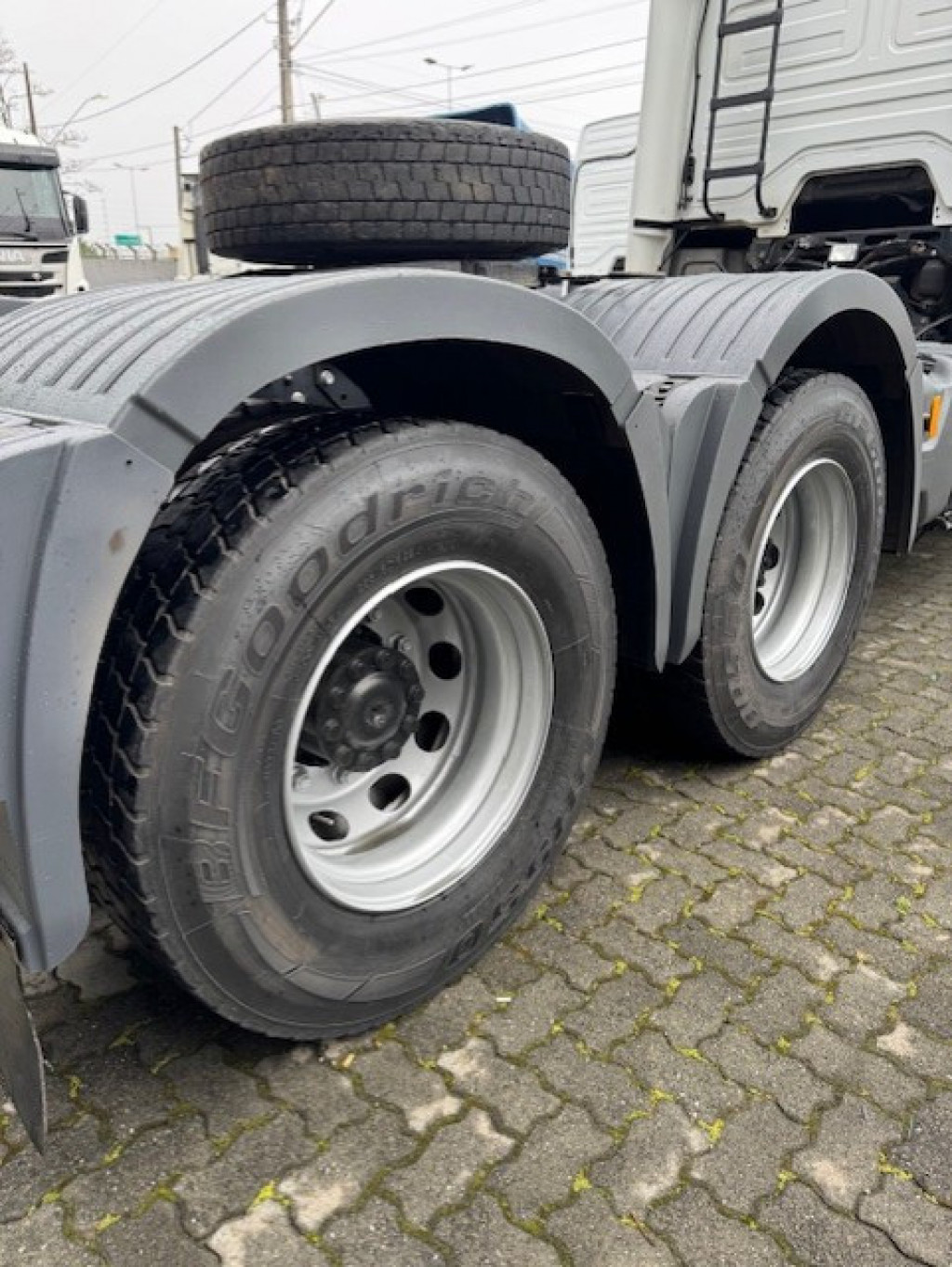 Imagem do veículo MERCEDES-BENZ Axor 2644 S 6x4 2P