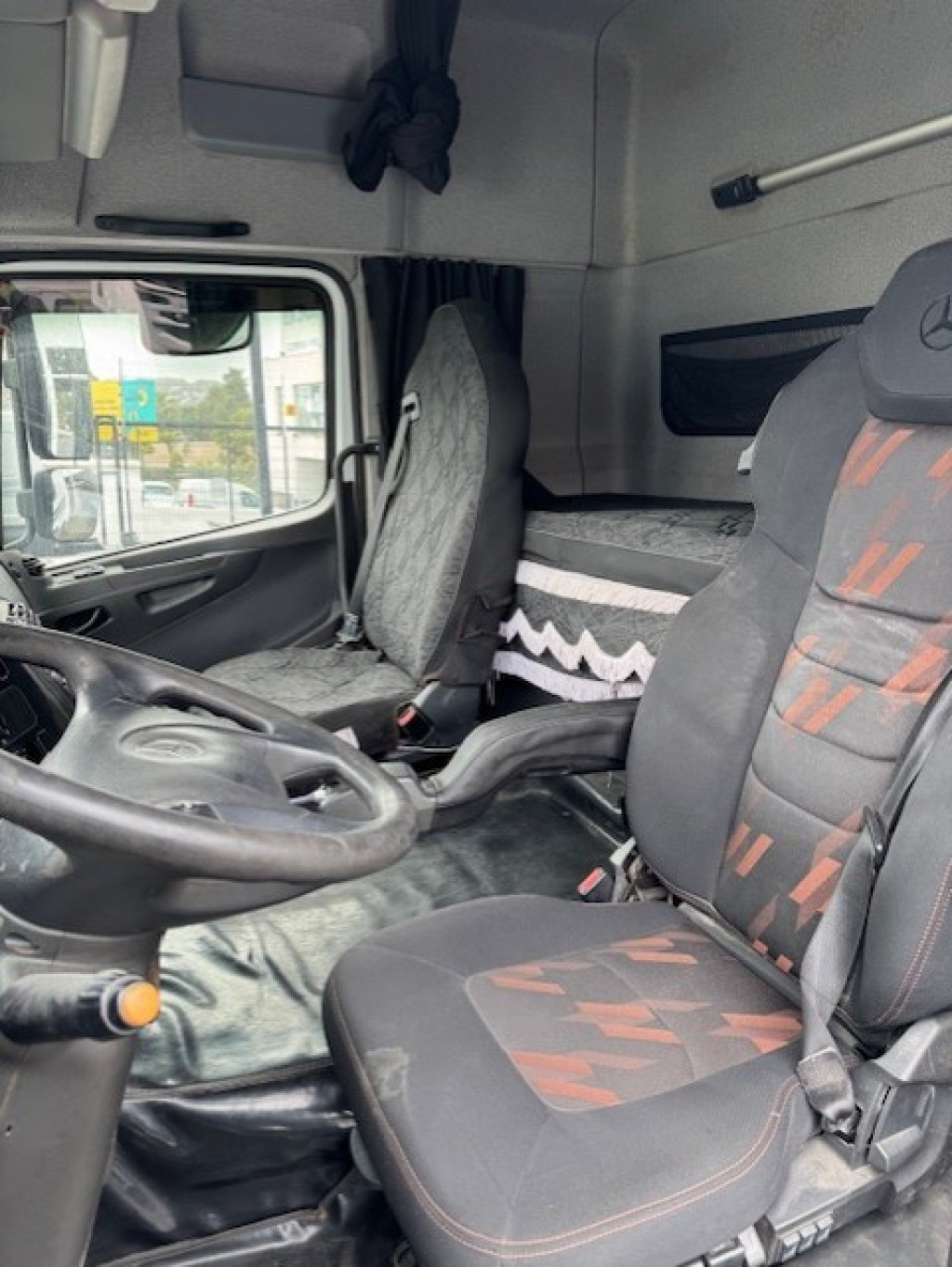 Imagem do veículo MERCEDES-BENZ Axor 2644 S 6x4 2P