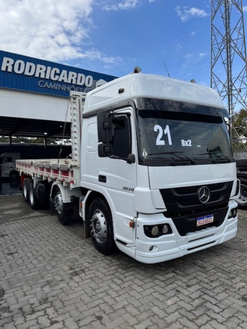 Imagem do veículo MERCEDES-BENZ ATEGO 3030 8x2 2p (diesel)(E5)