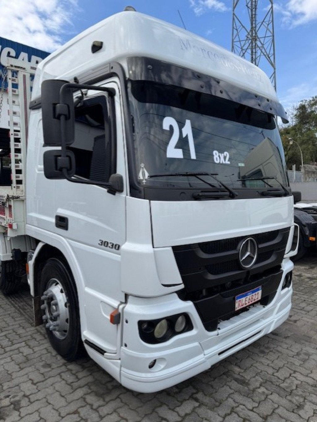 Imagem do veículo MERCEDES-BENZ ATEGO 3030 8x2 2p (diesel)(E5)