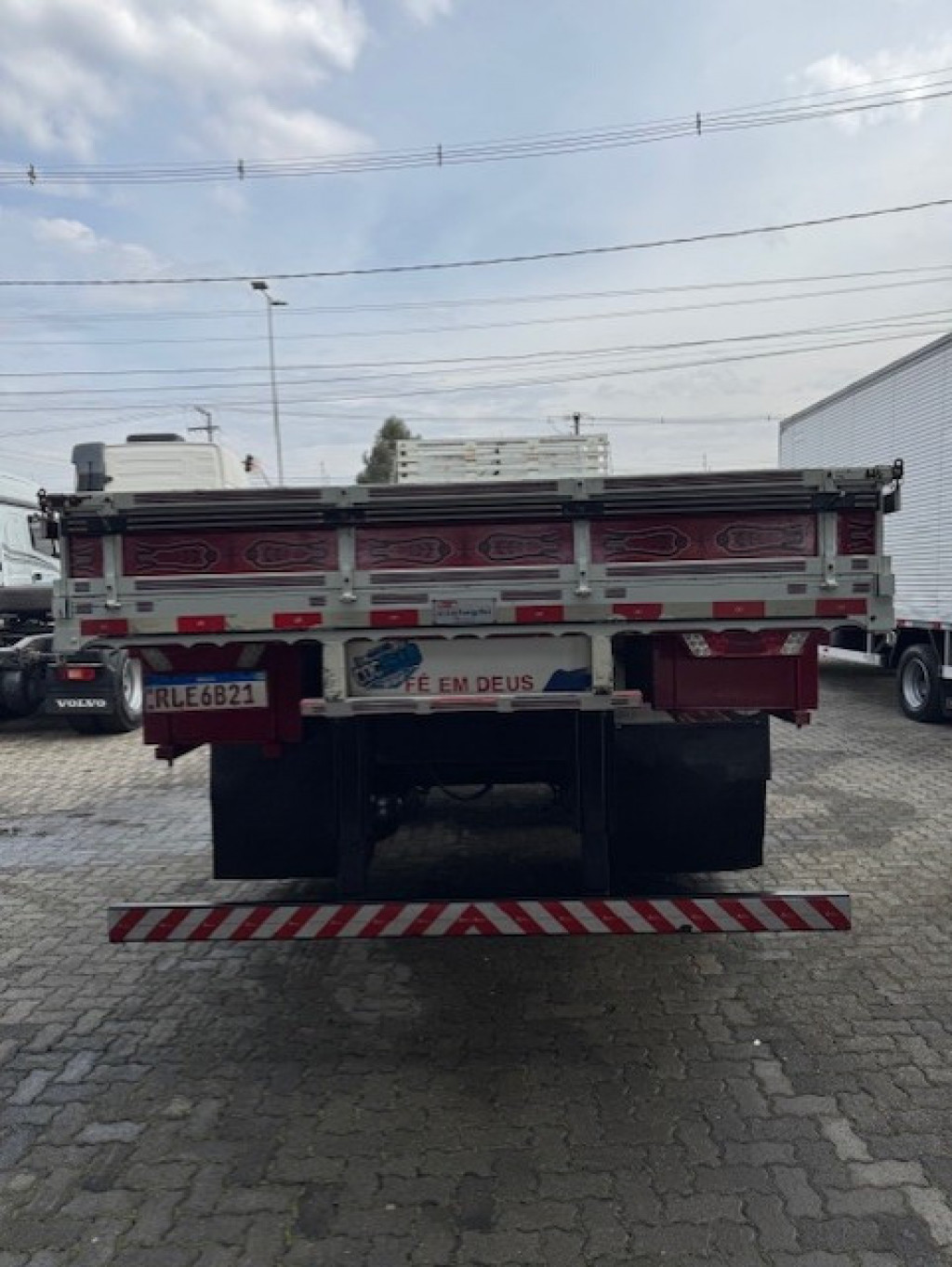 Imagem do veículo MERCEDES-BENZ ATEGO 3030 8x2 2p (diesel)(E5)