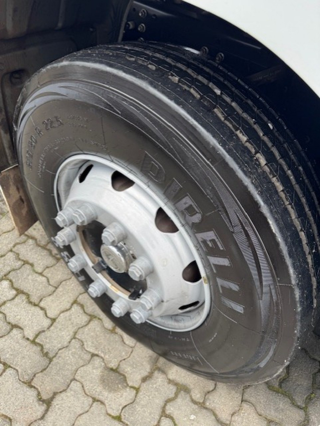Imagem do veículo MERCEDES-BENZ ATEGO 3030 8x2 2p (diesel)(E5)