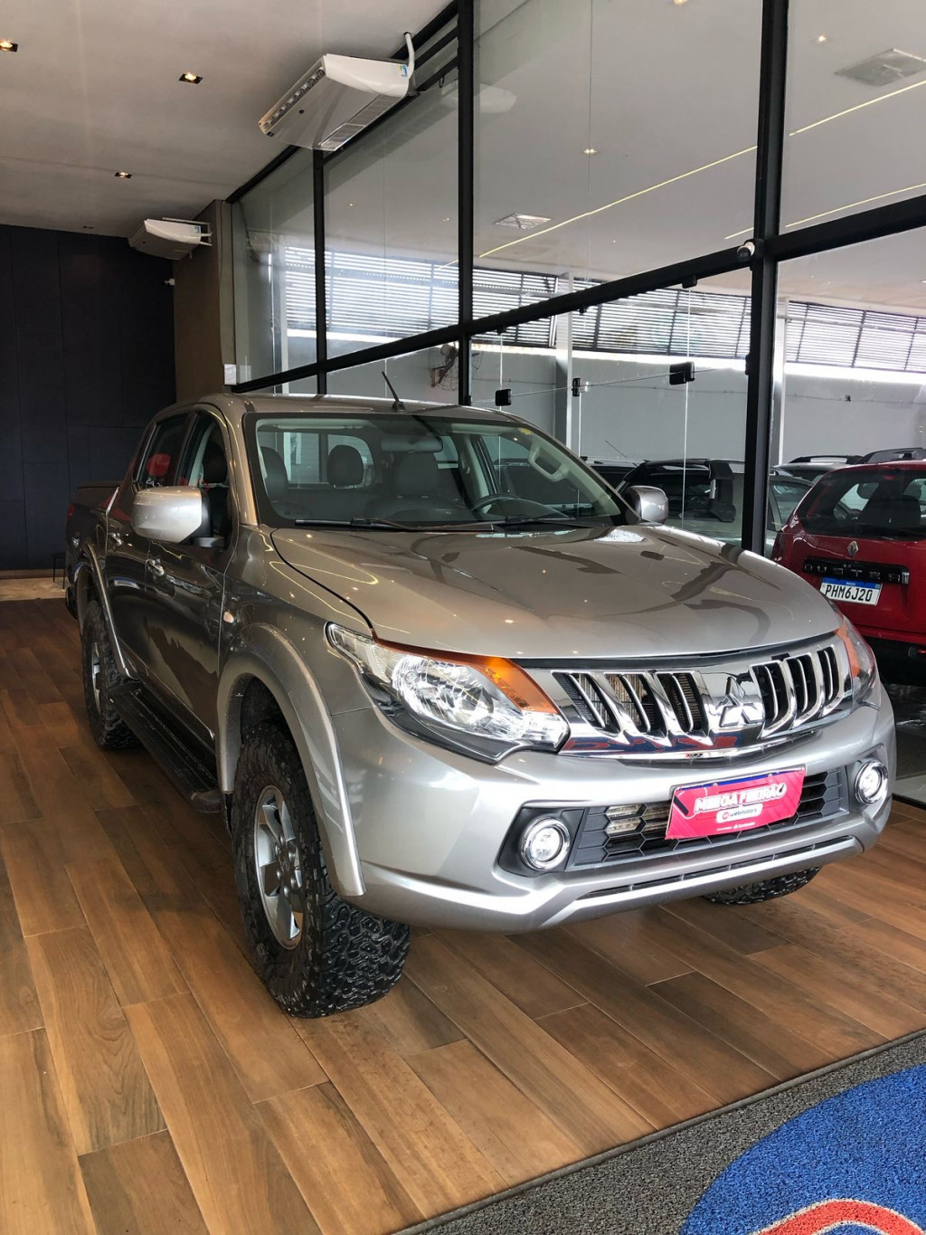 Imagem do veículo MITSUBISHI L200 TRITON 2.4 16V TURBO DIESEL OUTDOOR GLS CD 4X4 AUTOMÁTICO