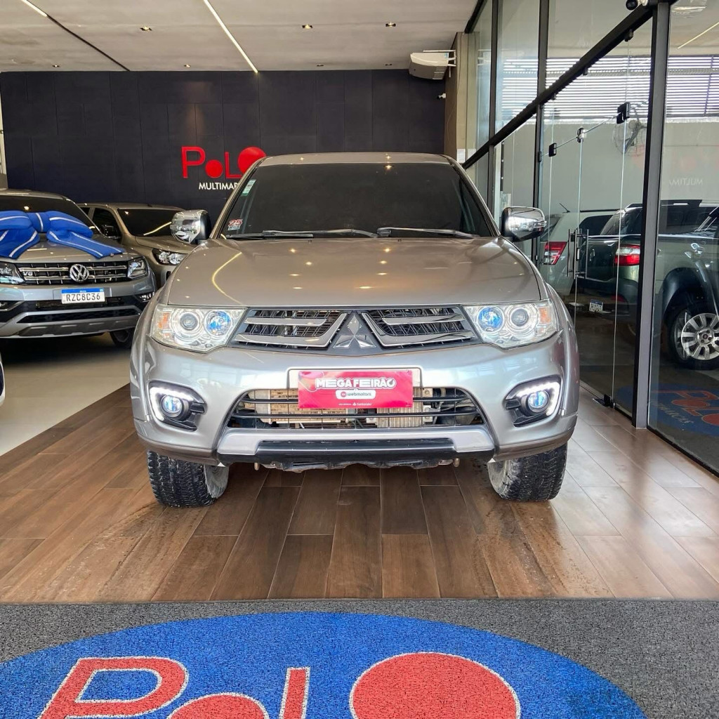 Imagem do veículo MITSUBISHI L200 TRITON 3.2 HPE 4X4 CD 16V TURBO INTERCOOLER DIESEL 4P AUTOMÁTICO