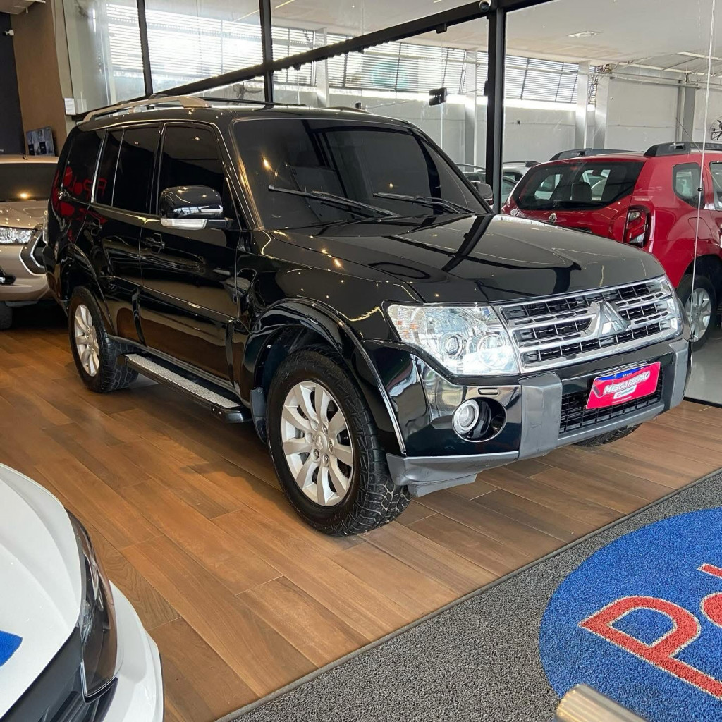 Imagem do veículo MITSUBISHI PAJERO 3.2 HPE 4X4 7 LUGARES 16V TURBO INTERCOOLER DIESEL 4P AUTOMÁTICO