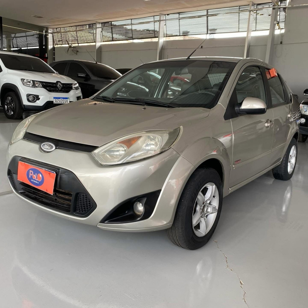 Imagem do veículo FORD FIESTA 1.6 MPI CLASS SEDAN 8V FLEX 4P MANUAL