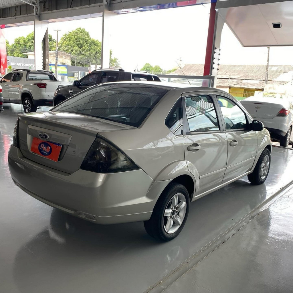 Imagem do veículo FORD FIESTA 1.6 MPI CLASS SEDAN 8V FLEX 4P MANUAL