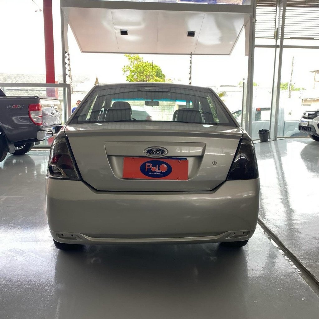 Imagem do veículo FORD FIESTA 1.6 MPI CLASS SEDAN 8V FLEX 4P MANUAL