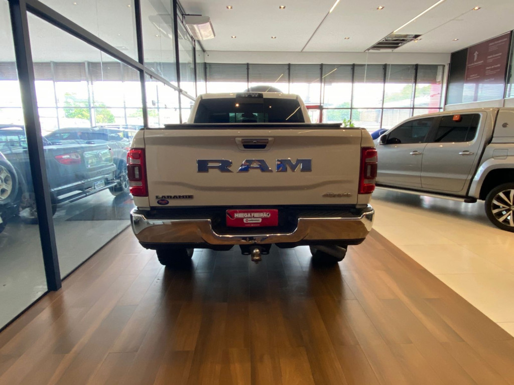Imagem do veículo DODGE RAM 6.4 HEMI 2500 LARAMIE LONGHORN 4X4 CD V8 GASOLINA 4P AUTOMÁTICO