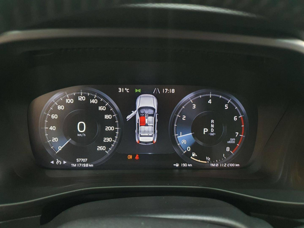 Imagem do veículo VOLVO XC40 T5 MOMENTUM 2020