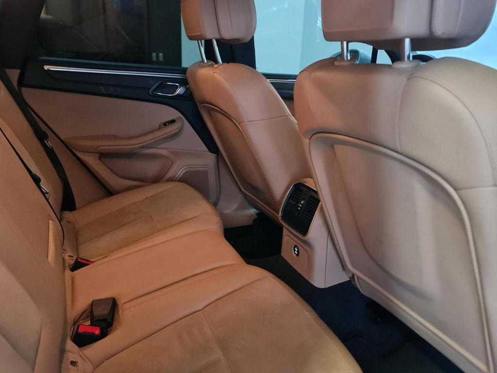 Imagem do veículo PORSCHE MACAN 2.0 2021